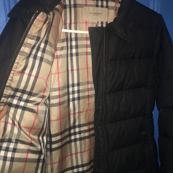 Burberry Jackets & Blazers - 💥Burberry down filled puffer💥